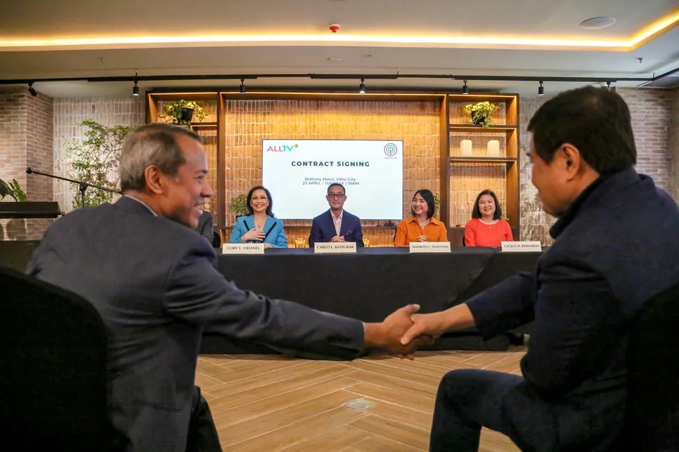 ABS-CBN and Villar Group sign partnership agreement.