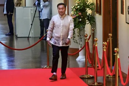 Senators donned their best as they strutted the red carpet before the opening of the third regular session of the Senate on Monday morning.