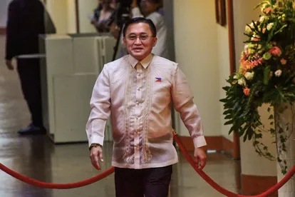 Senators donned their best as they strutted the red carpet before the opening of the third regular session of the Senate on Monday morning.