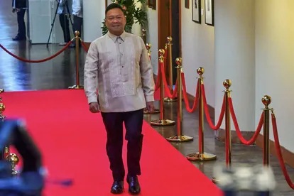 Senators donned their best as they strutted the red carpet before the opening of the third regular session of the Senate on Monday morning.