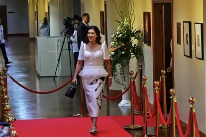 Senators donned their best as they strutted the red carpet before the opening of the third regular session of the Senate on Monday morning.