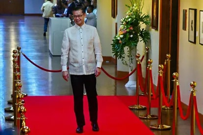 Senators donned their best as they strutted the red carpet before the opening of the third regular session of the Senate on Monday morning.
