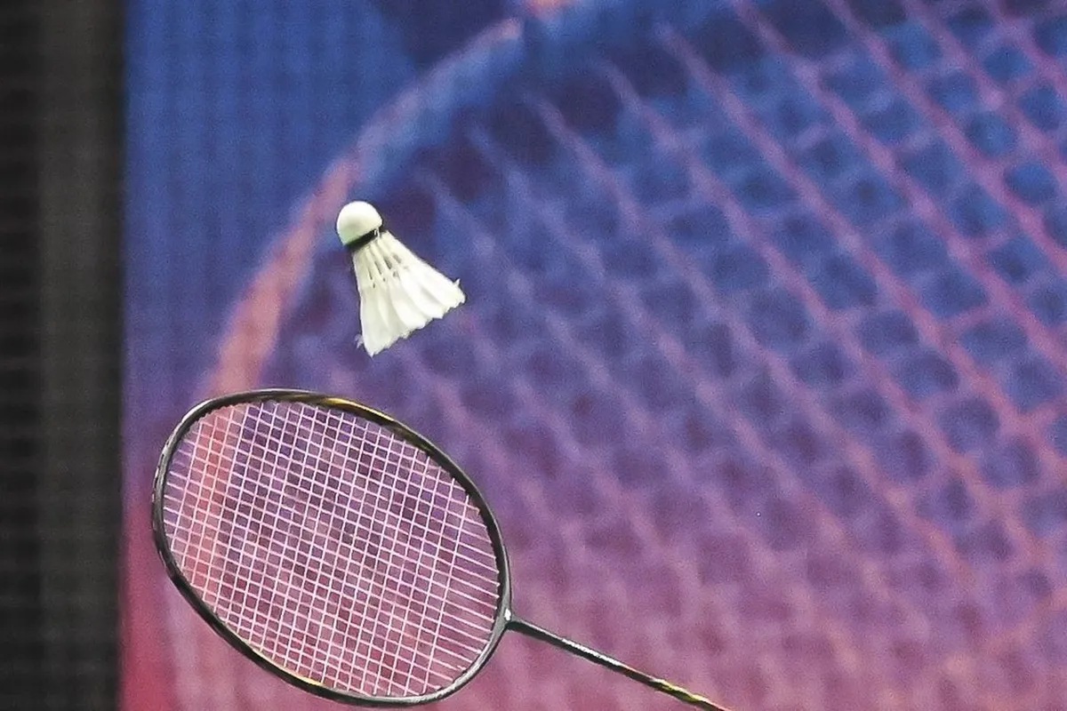 Chinese badminton player, 17, dies after collapsing on court ABSCBN