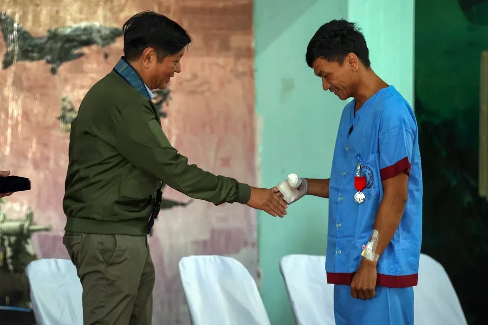 President Marcos awards the Order of Lapu-Lapu Kamagi Medal to the 79 soldiers involved in the RORE mission, while Seaman First Class Facundo received the Order of Lapu-Lapu Kampilan Medal.