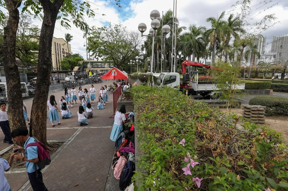Makati students carry out their activities outside the Makati Park and Gardens located in West Rembo and Cembo on March 4, 2024.
