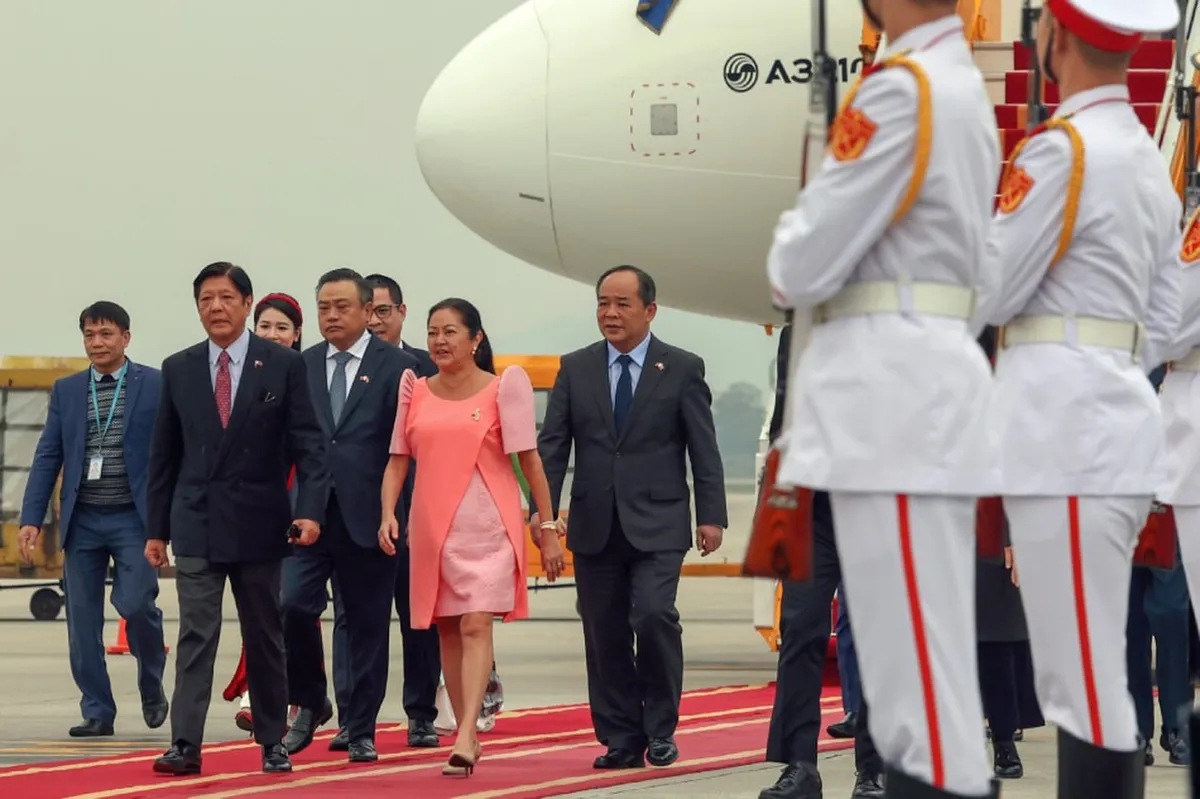 Marcos haharap sa Filipino community sa Hanoi | ABS-CBN News