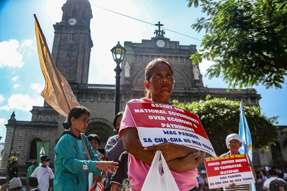 Group protests against Cha-Cha