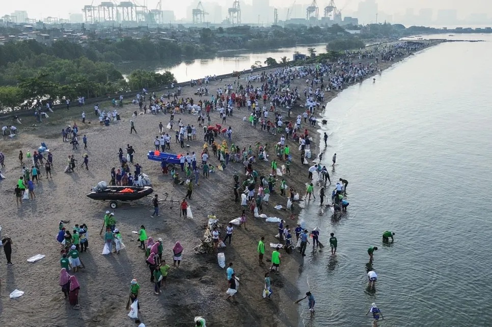 Volunteers head to Baseco Beach for International Coastal Cleanup Day