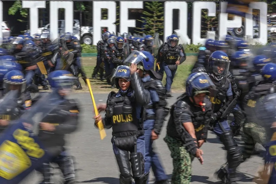 Police conduct crowd control drill for SONA 2023