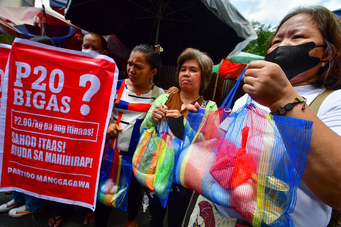 Filipinos feel poor due to low pay, lack of jobs: think tank | ABS-CBN News