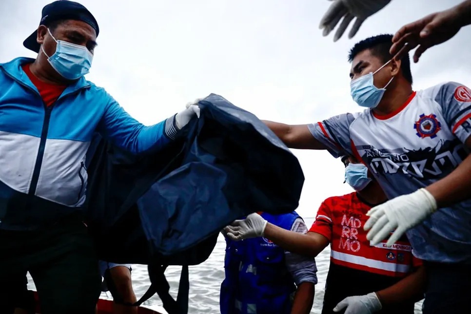 At least 27 dead as passenger boat capsizes off Binangonan