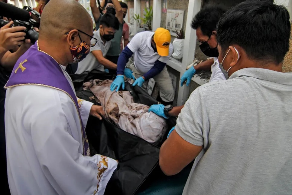 Drug war victim Kian Delos Santos exhumed