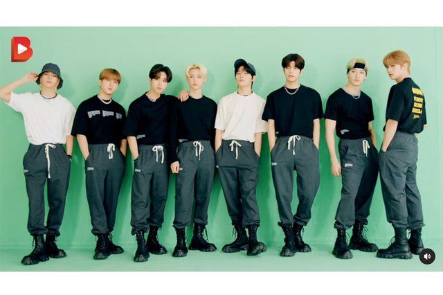 straykids bench ハン　マニラ 限定 Stray Kids スキズ Bench BENCH マニラ ハン Manila kids Fan トレカ