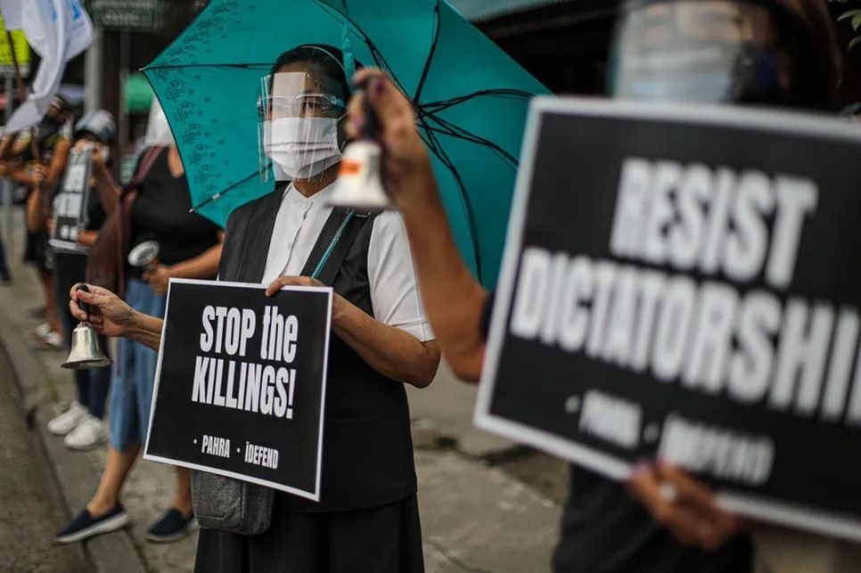 Human rights groups hold noise barrage to condemn summary killings