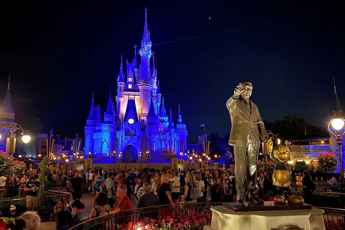 Disney World furloughing 43,000 workers ABSCBN News(02)