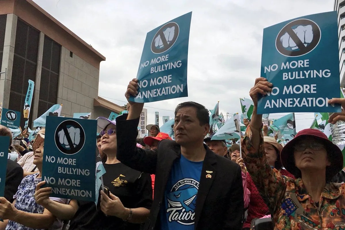 Thousands rally for Taiwan independence vote | ABS-CBN