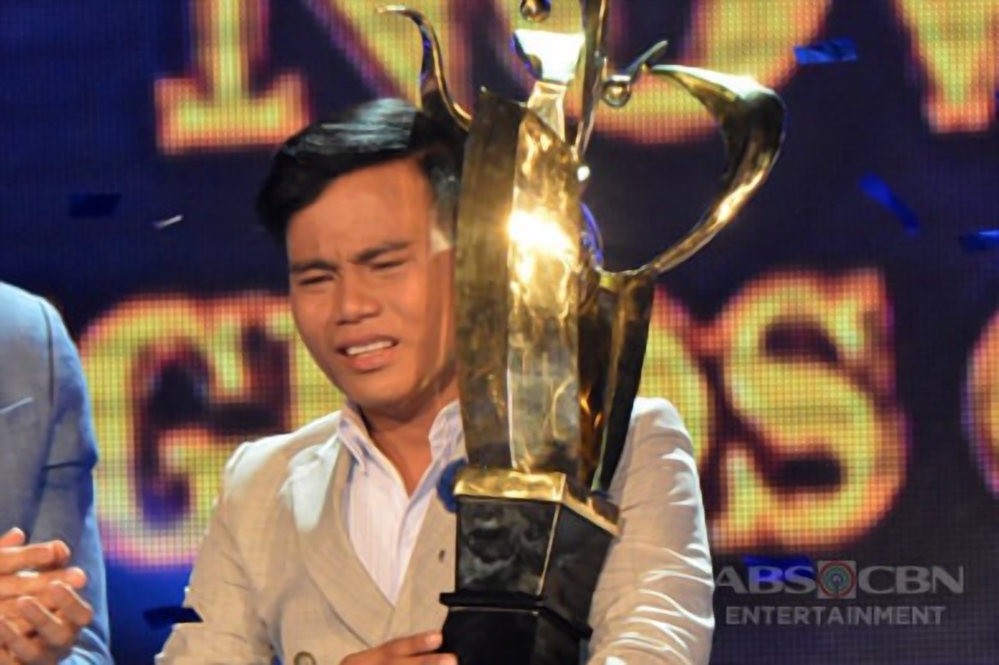 WINNING MOMENTS: Noven Belleza is Tawag Ng Tanghalan's Grand ...