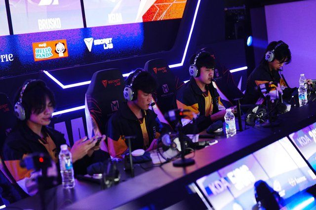 M6 World Championship: Fnatic ONIC PH outsmarts CFU Gaming | ABS-CBN Sports