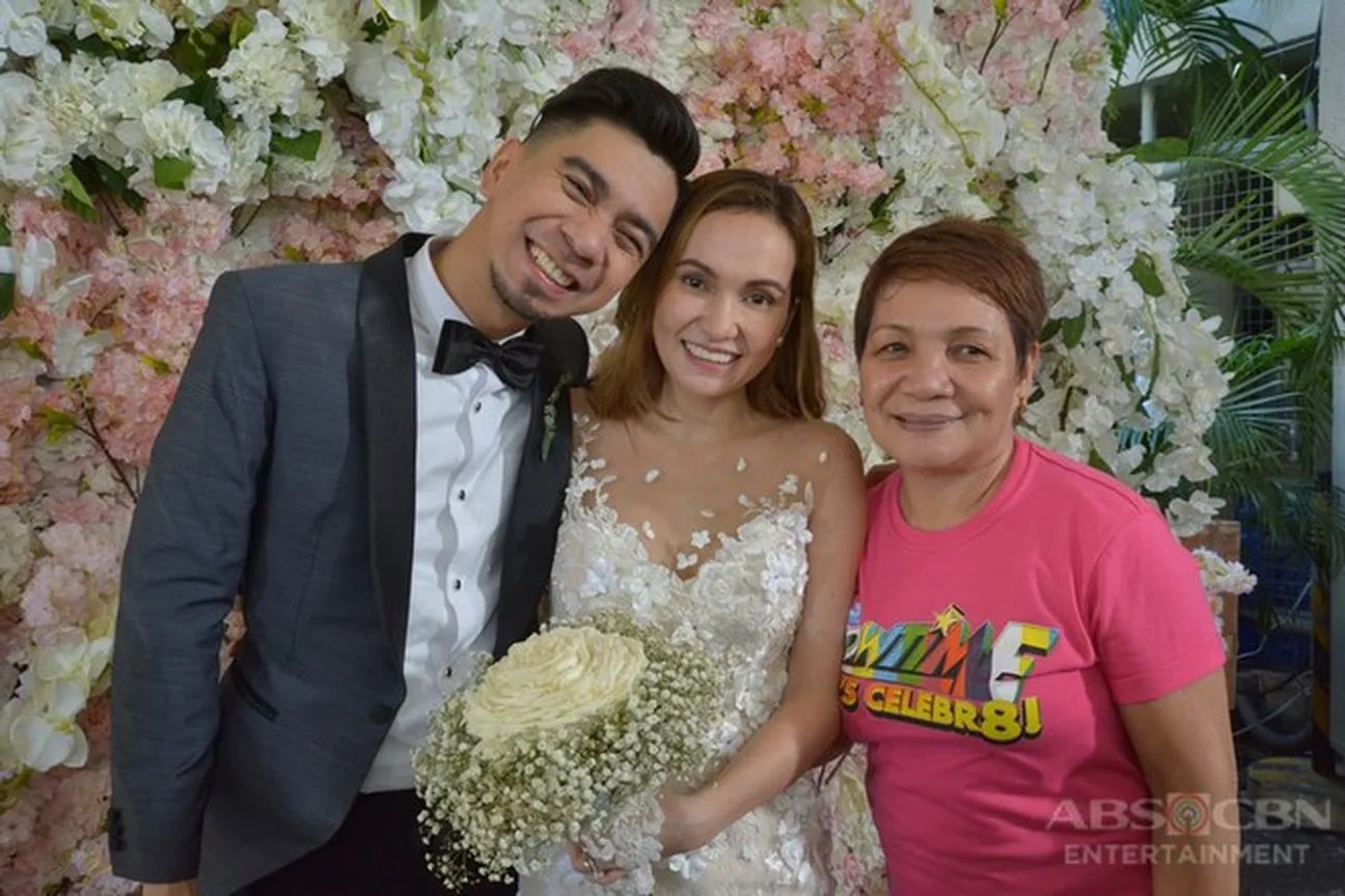 EXCLUSIVE PHOTOS: Here's what happened after the wedding of Teddy and  Jhazmine on It's Showtime | ABS-CBN Entertainment