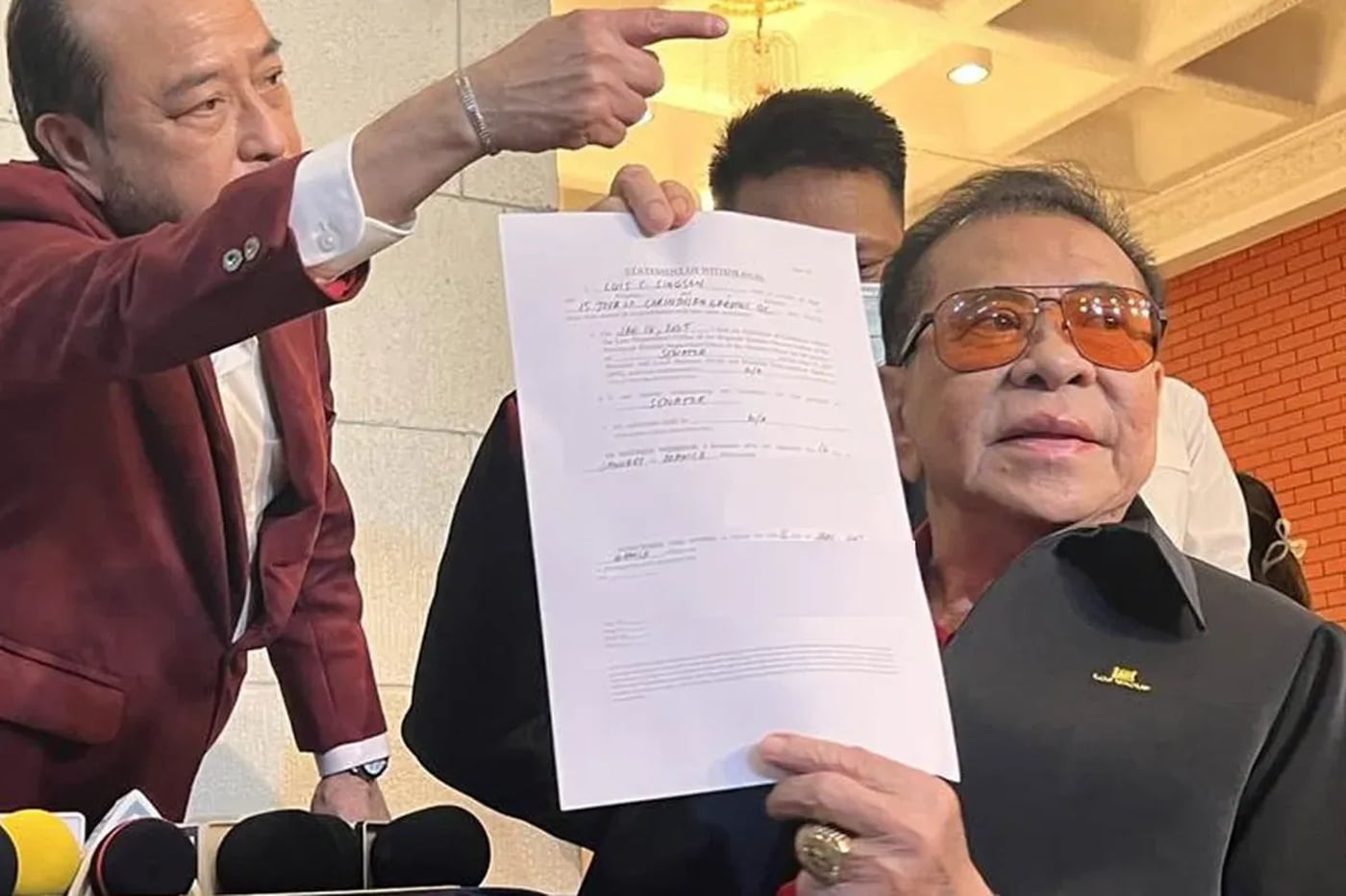 Chavit Singson pormal nang umatras sa Halalan 2025 | ABS-CBN News