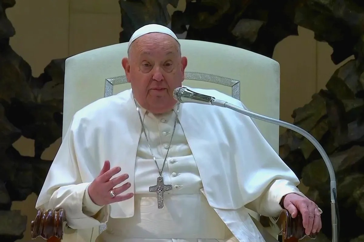 Pope says he is suffering 'strong cold' during weekly audience | ABS ...