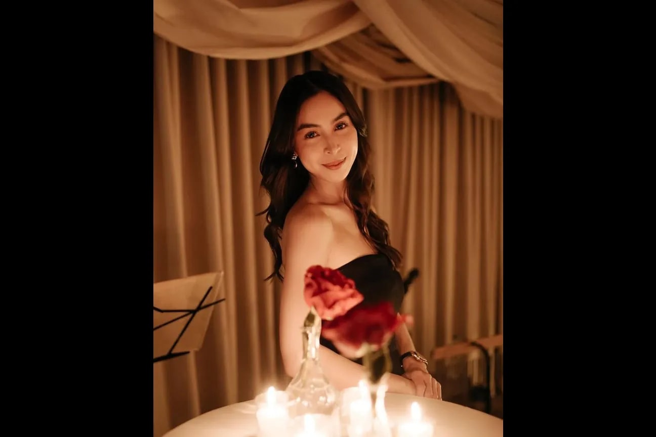 julia barretto red dress LatestChika.com - GIRL IN RED Julia Barretto makes a statement in red dresses during her launch as the newest calendar girl of a local liquor brand. juliabarretto/Instagam
