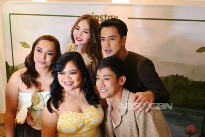 LOOK: Janella Salvador, RK Bagatsing shine at the premiere of 'Fleeting'