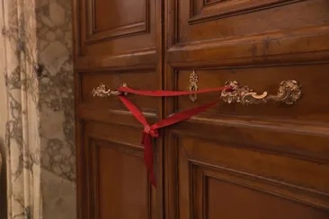 Camerlengo locks and seals Pope Francis' personal residence