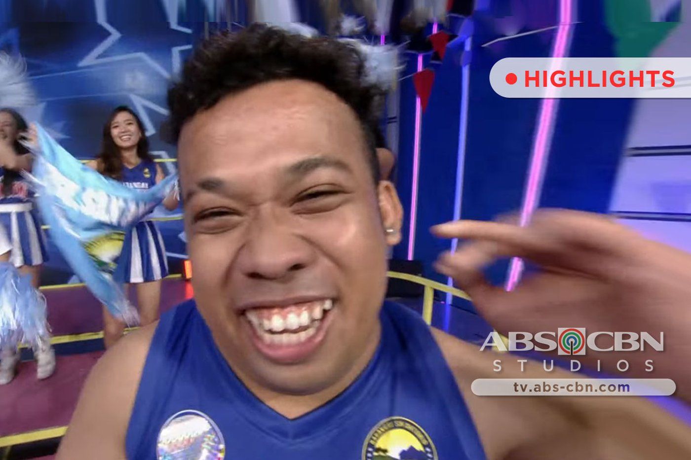 Escort Meong, napagkamalang si SHREK? | It’s Showtime