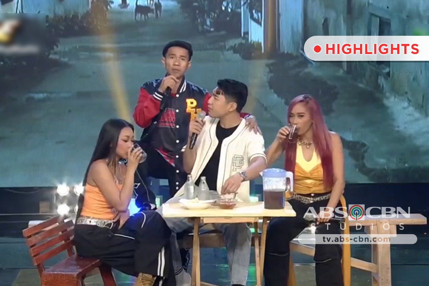 Escort Daniel, nakaharap sa INUMAN si Darren | It’s Showtime