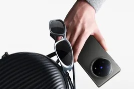 Light and advanced, new standard for foldables