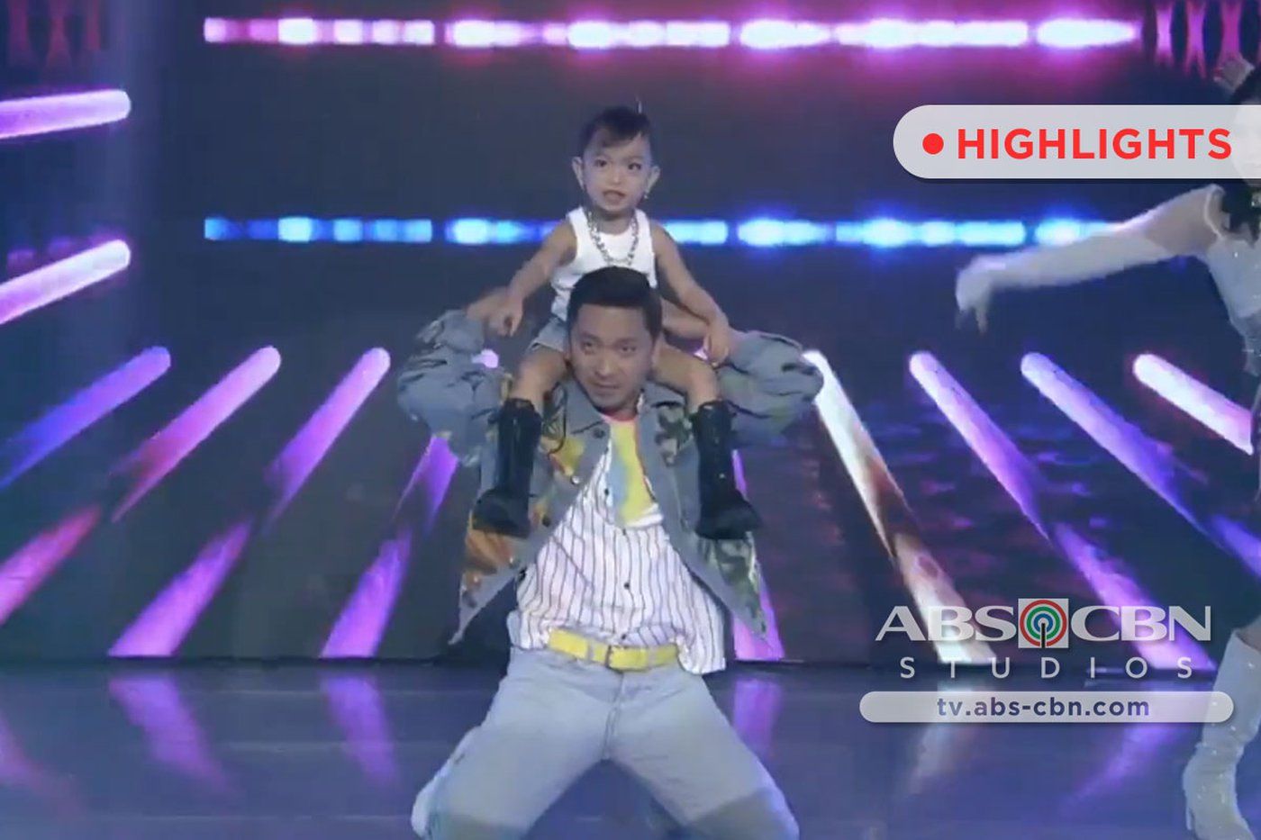 MAGPASIKAT LEVEL! Jhong’s birthday performance with Sarina | It’s Showtime