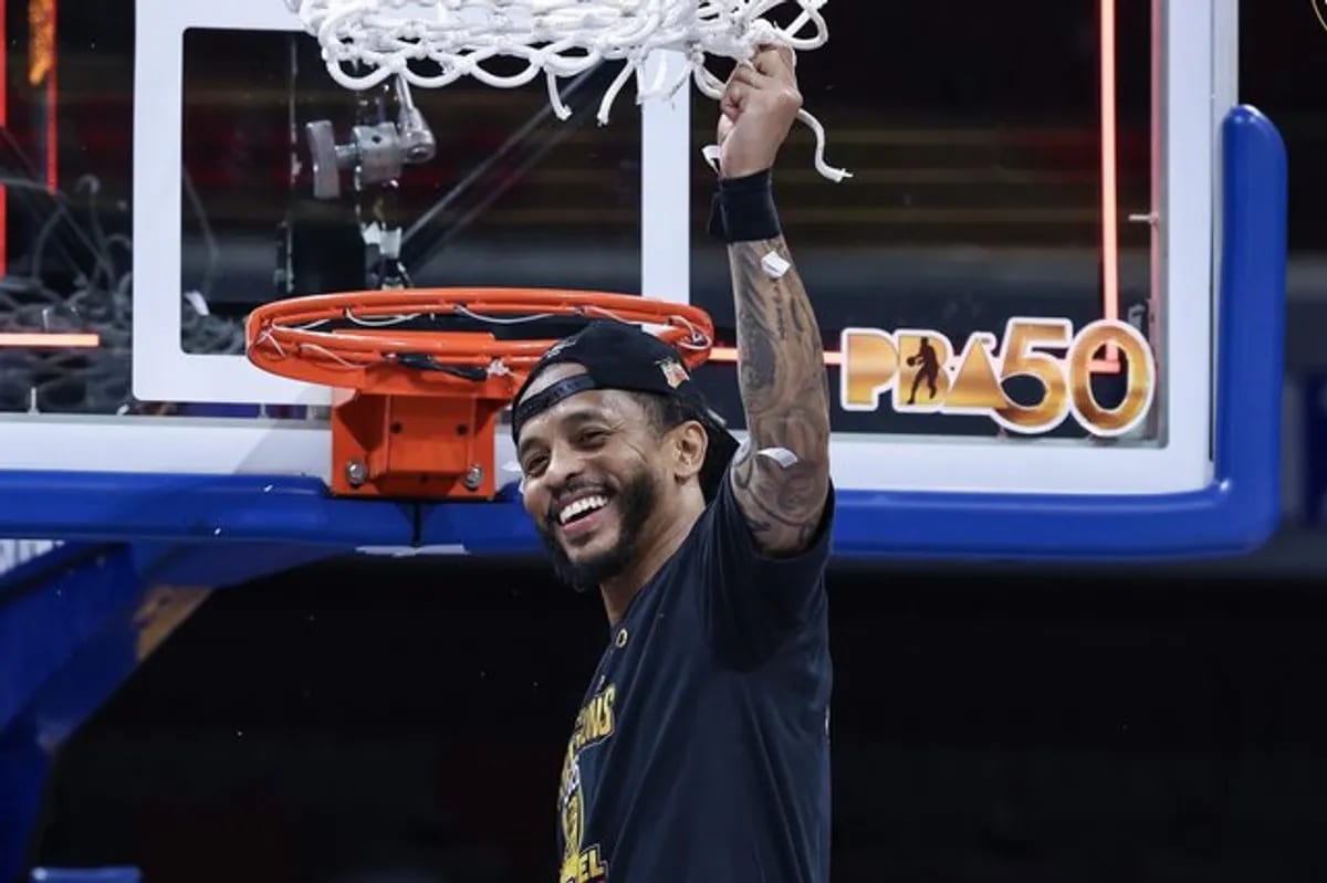 PBA: Ageless Chris Ross outduels ‘Father Time’ as San Miguel reigns anew | ABS-CBN Sports