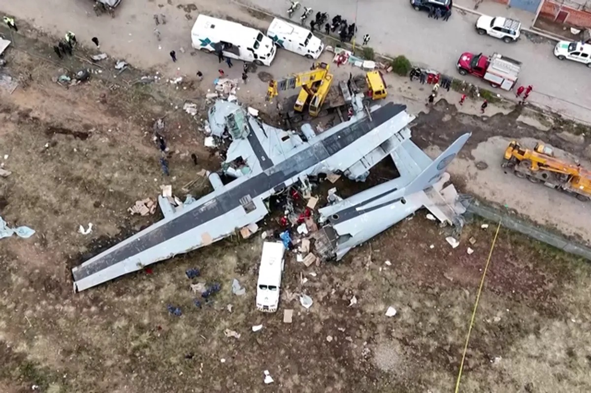 Bolivian cargo plane crash kills 22, sparks unrest as authorities burn ...