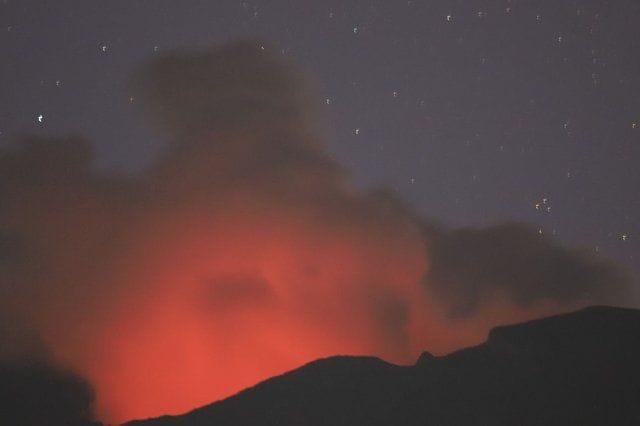 Kanlaon exhibits first visible crater glow; Alert Level 3 escalation ...