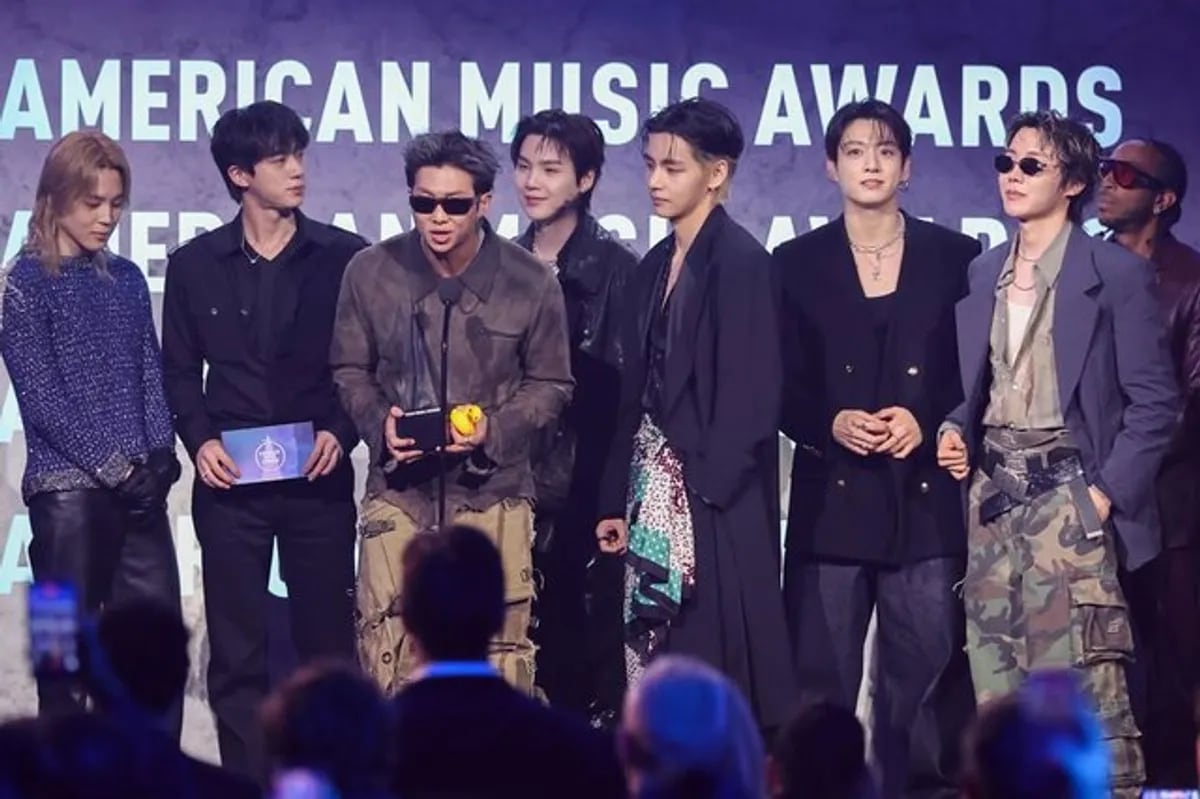 BTS dedicates awards to ARMY at American Music Awards 2026