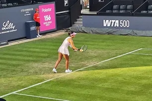 Alex Eala at the Bad Homburg Open against Elise Mertens. Aimee Hilger