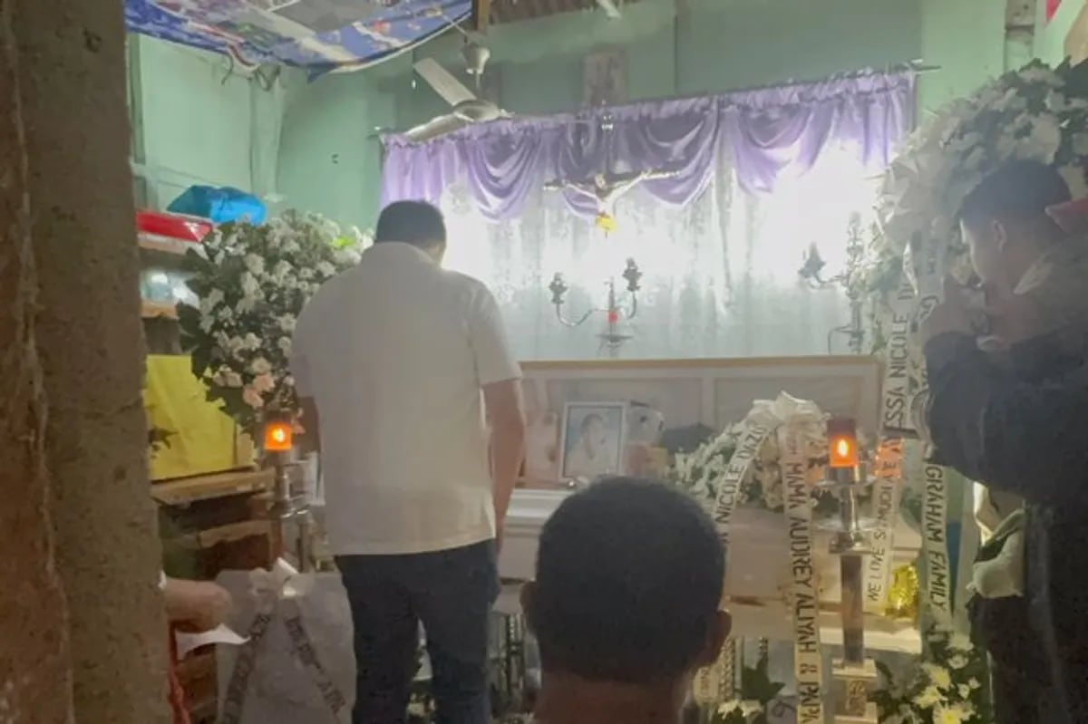 Families mourn death of three students in Tacloban school shooting