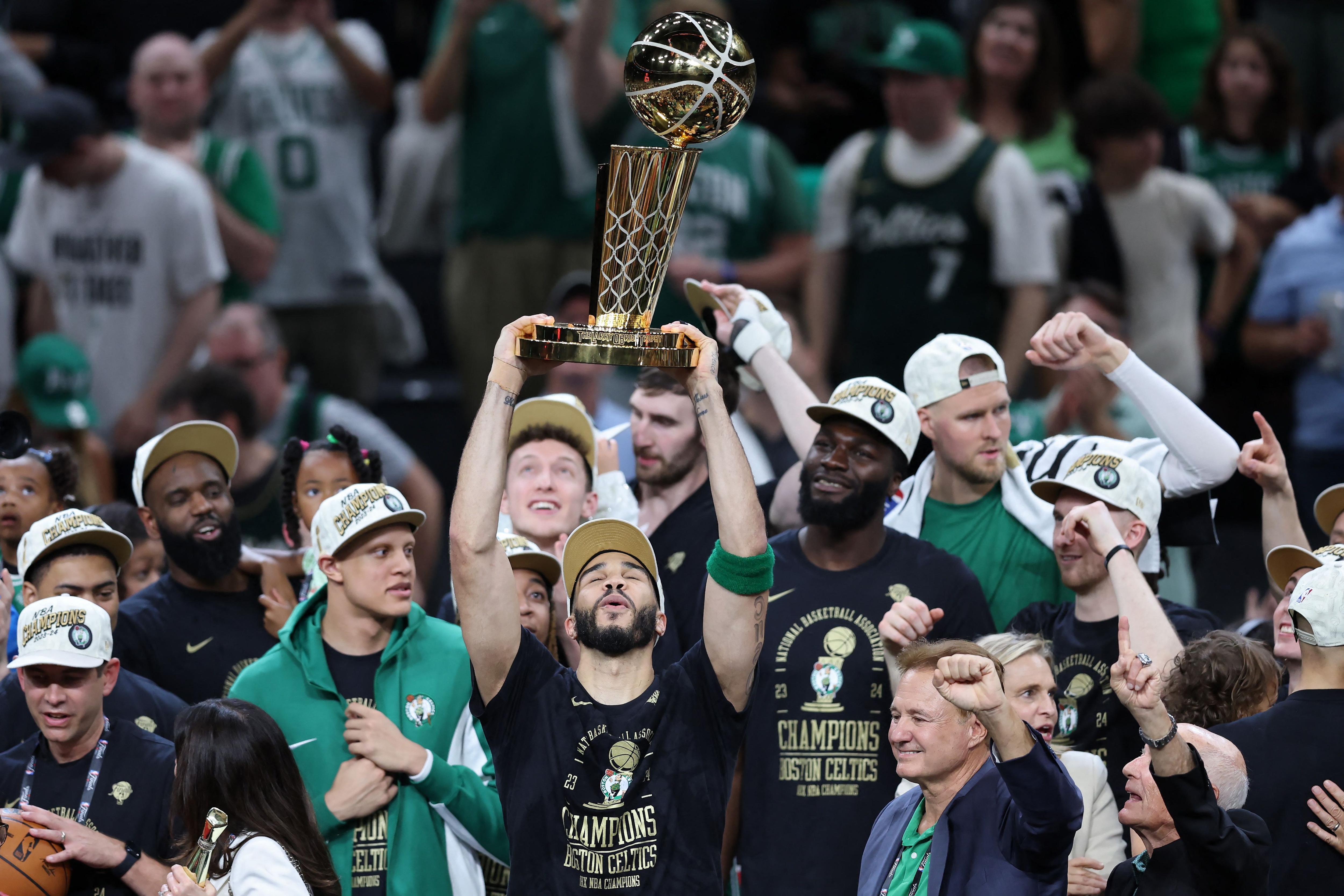 Celtics rout Mavericks to win record 18th NBA championship | ABS-CBN Sports, image size:5000x3334