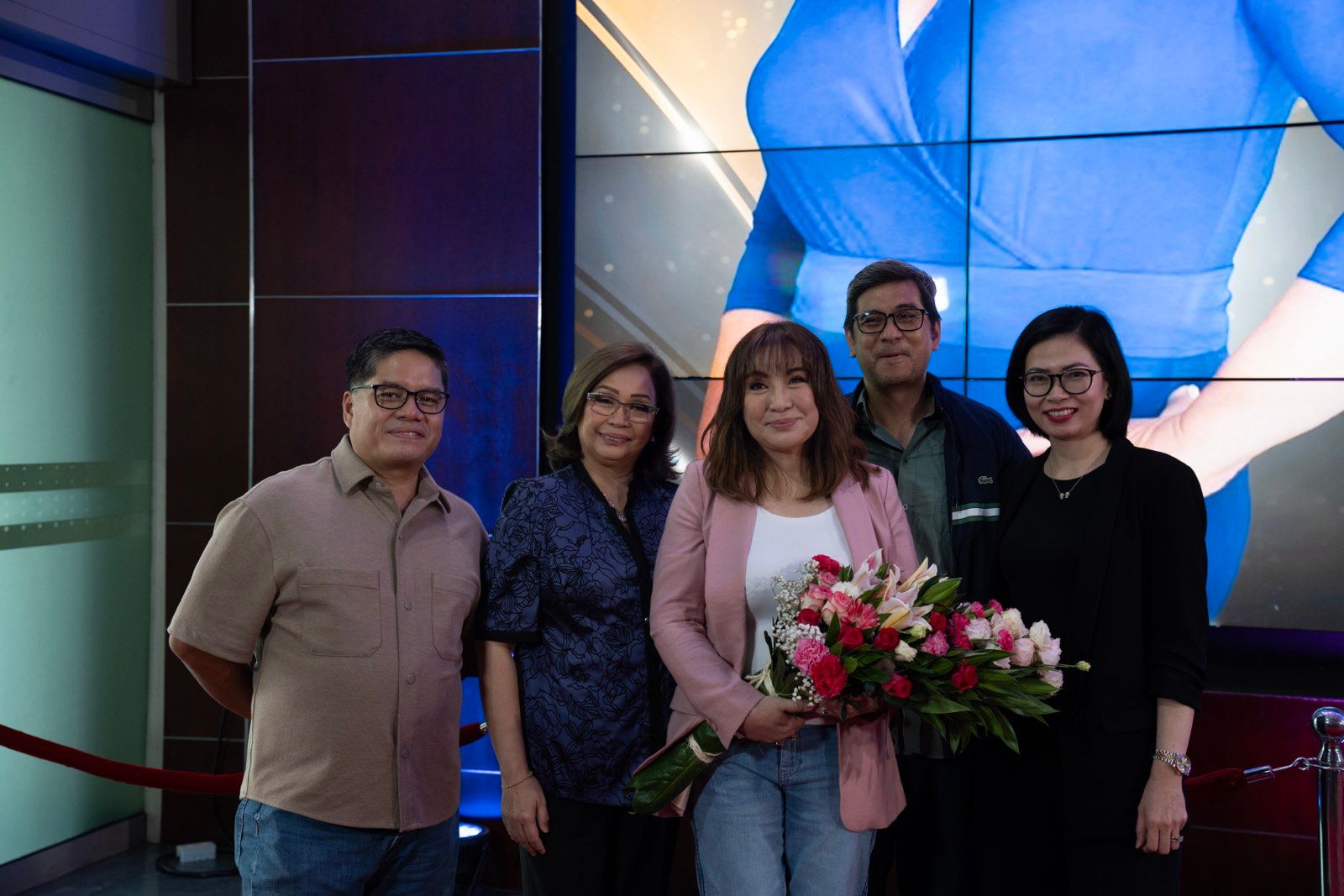 Sharon Cuneta returns to ABS-CBN for a 