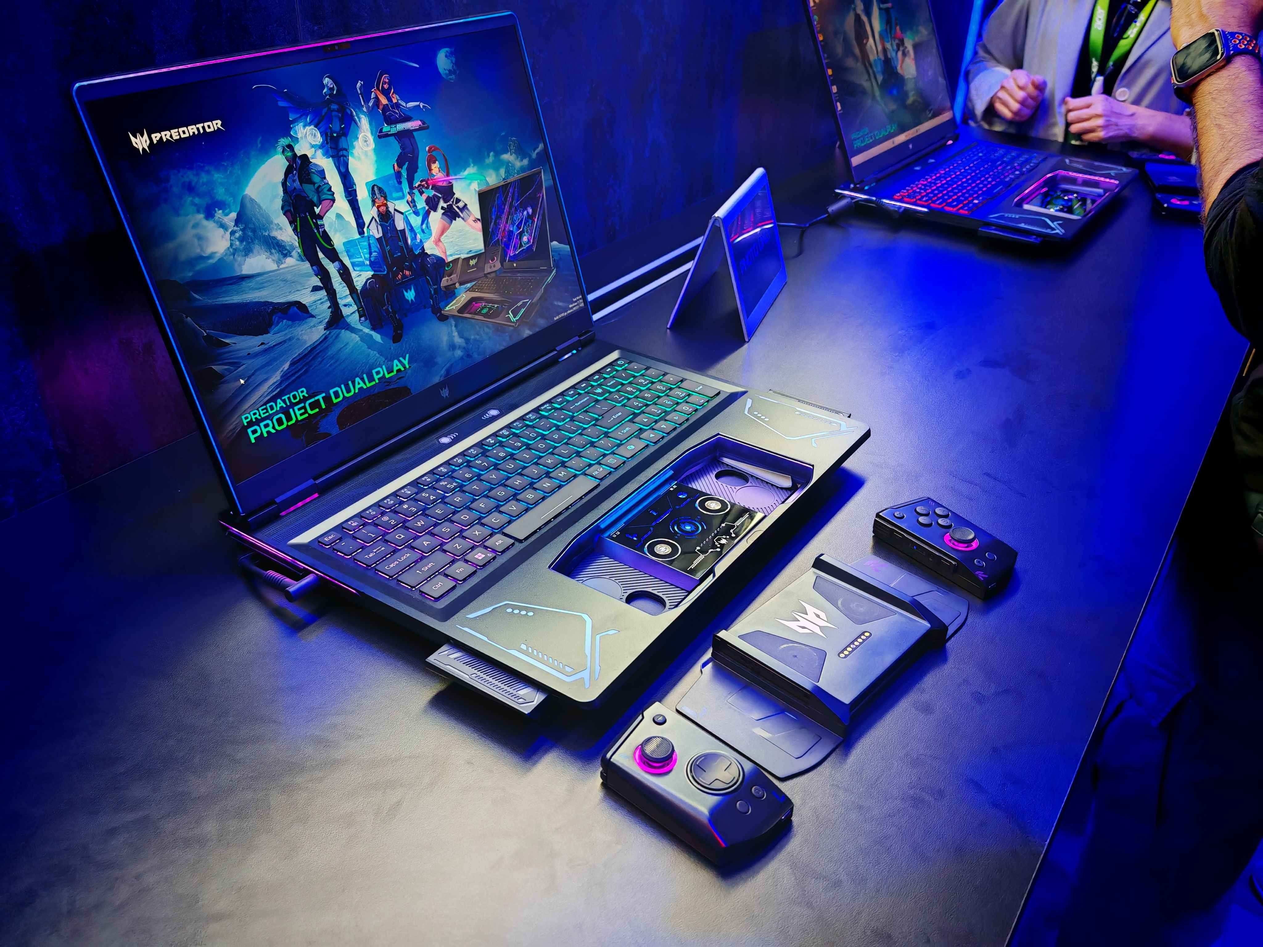 Keyboard and mouse, or joystick? Acer’s Project DualPlay says why