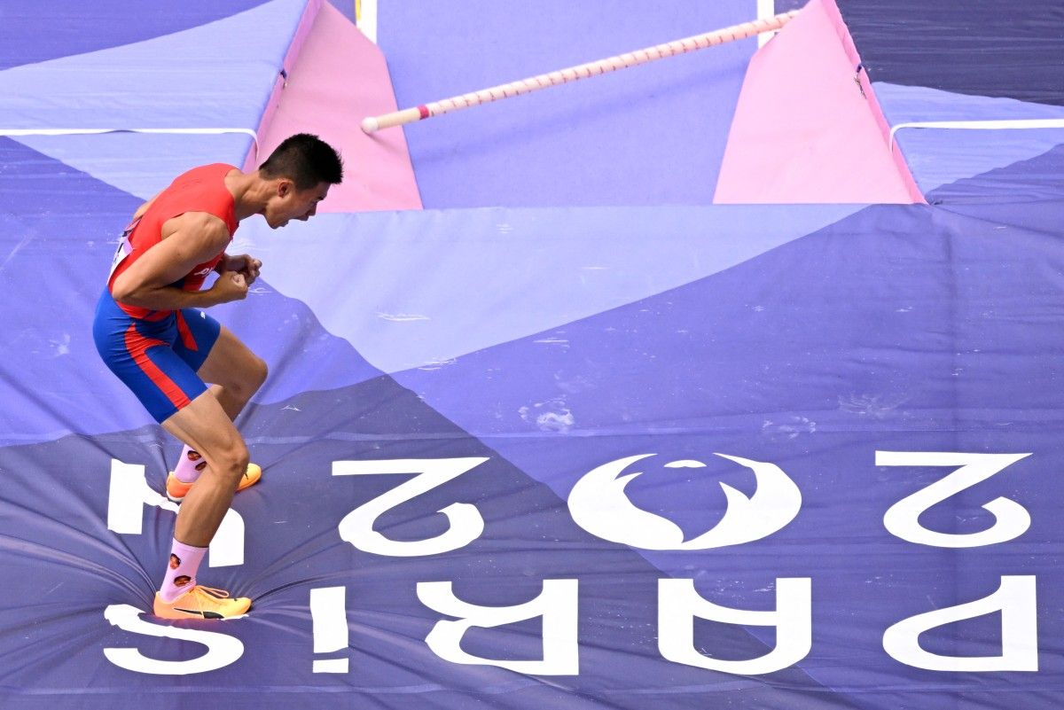 Philippines' Ernest John Obiena reacts as he competes in the men's pole vault qualification of the athletics event at the Paris 2024 Olympic Games at Stade de France in Saint-Denis, north of Paris, on August 3, 2024. Kirill Kudryavtsev, AFP/File