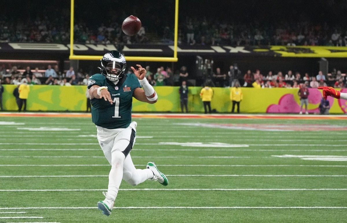 Eagles top Chiefs in Super Bowl rematch as Cowboys edge Giants in