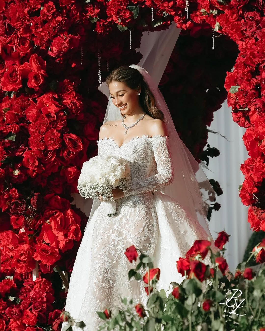 Here's the Inspiration Behind Lauren Sanchez's Classic and Magical Dolce \u0026  Gabbana Wedding Gown | ABS-CBN Metro.Style, image size:1080x1349