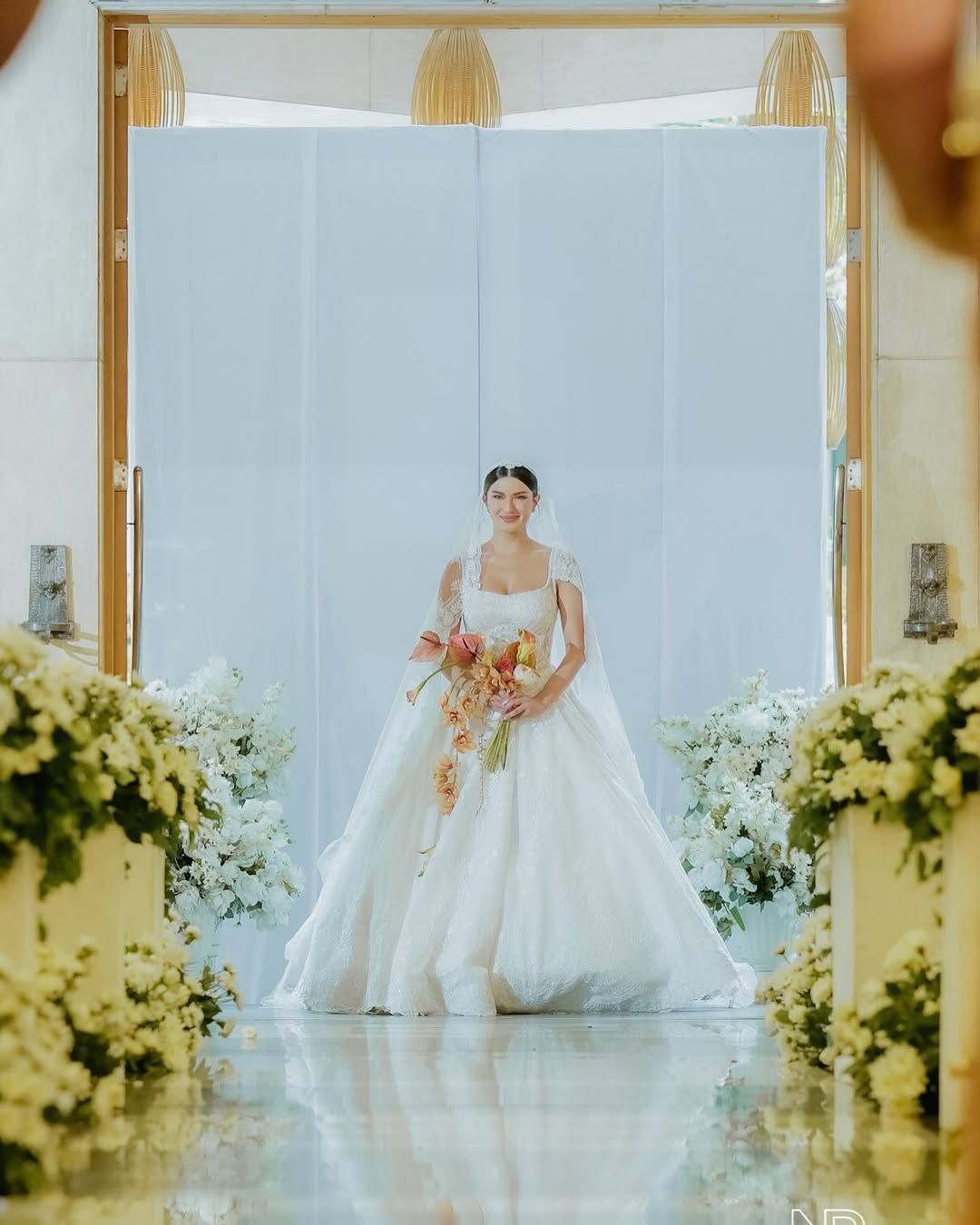 Dua Lipa Exudes That Bride-To-Be Glow and Energy in This Breathtaking Dress  | ABS-CBN Metro.Style