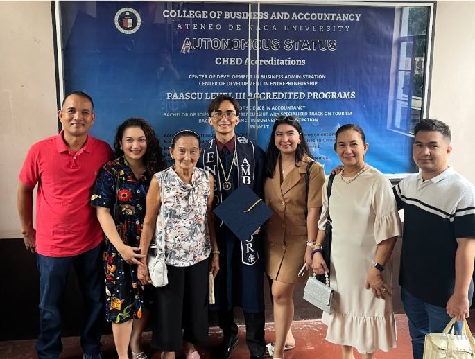 SiblingGoals: Bikolano siblings all graduate college with honors | ABS-CBN  Lifestyle