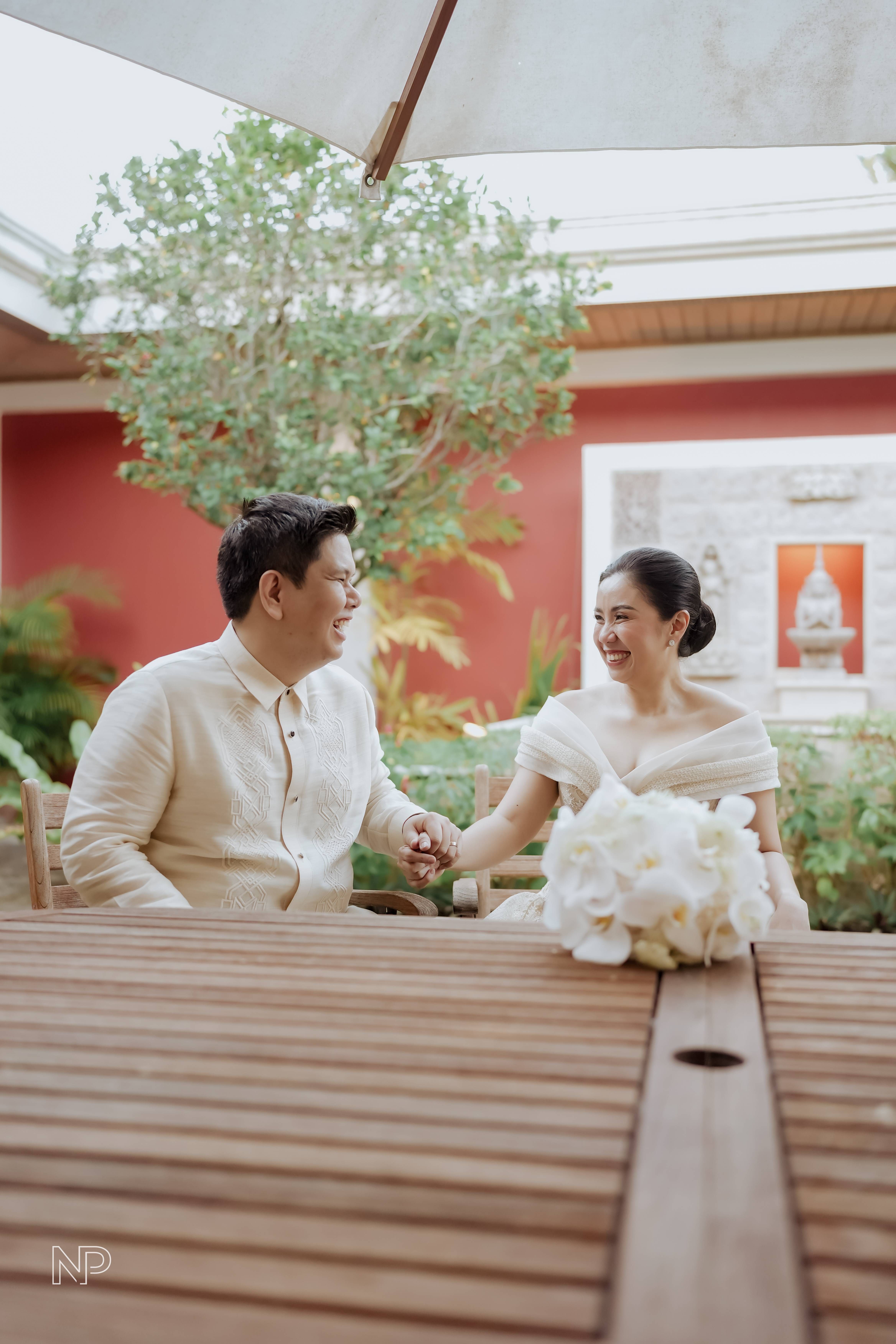 Scenes From Ronnie Alonte and Loisa Andalio's Surprise Wedding | ABS-CBN  Metro.Style, image size:4672x7008