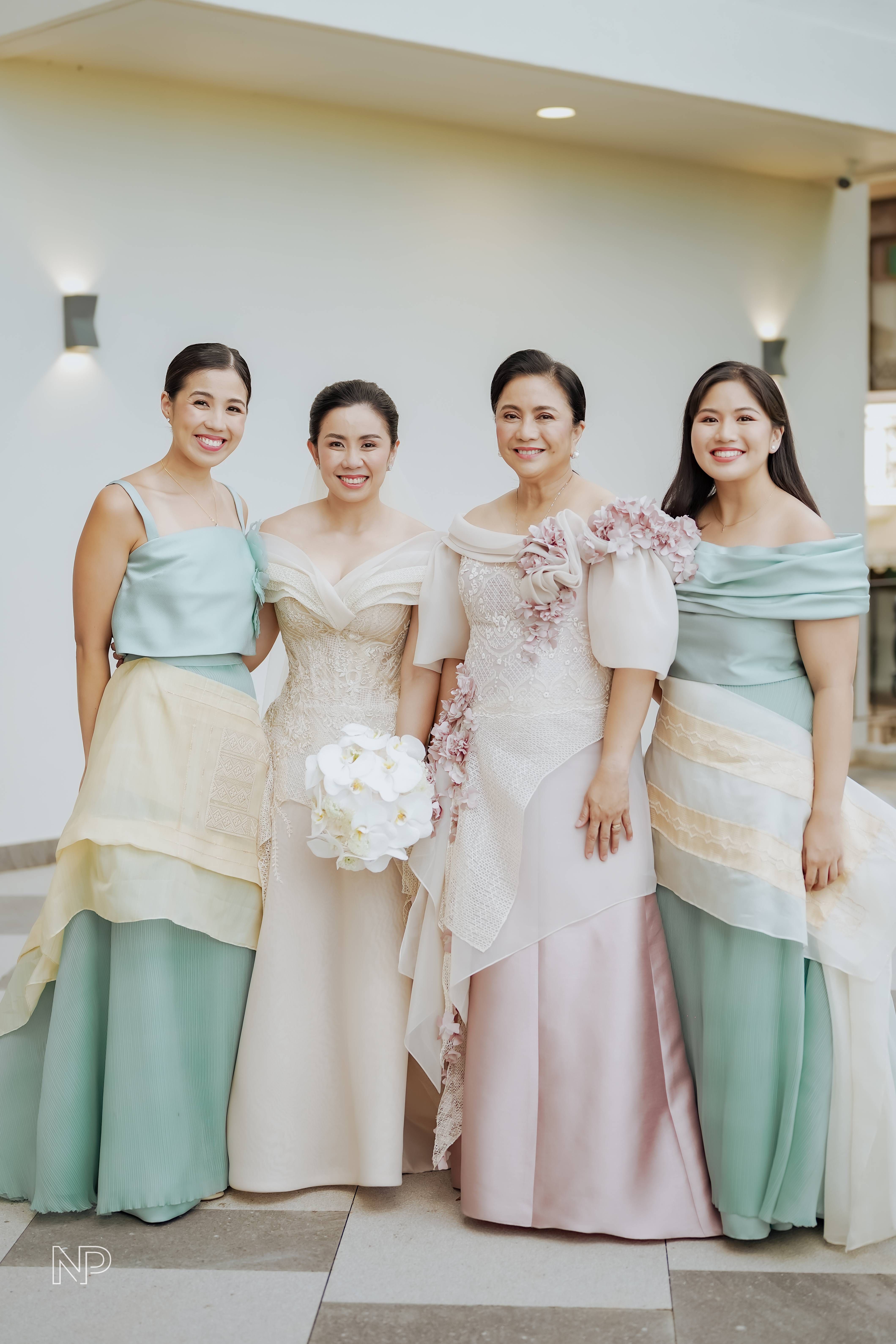 Hello creatives . Here is a simple wedding flyer . What's your view about  this 💥, image size:4239x6358