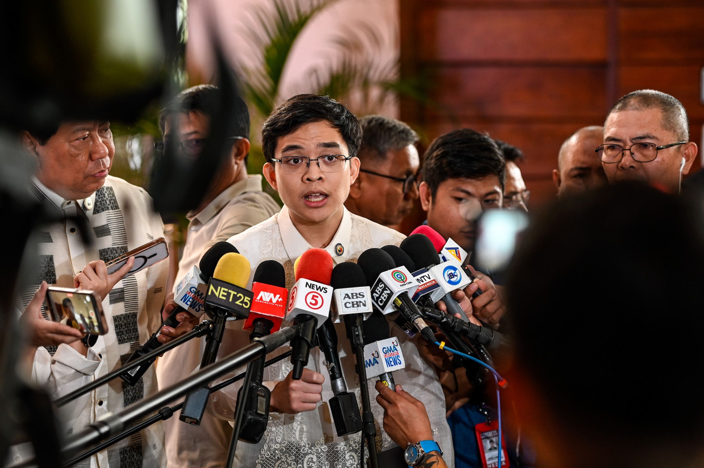 Leviste accuses Gardiola, Recto of scheme of doing business with DPWH |  ABS-CBN News